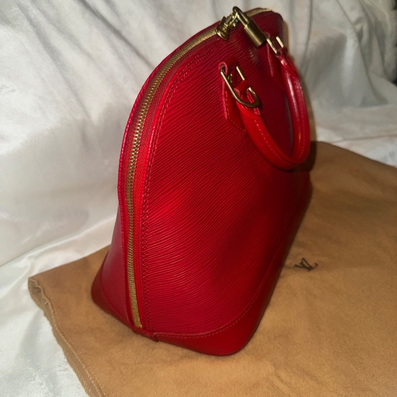 LOUIS VUITTON ALMA EPI LEATHER HANDBAG - Picture 9 of 9